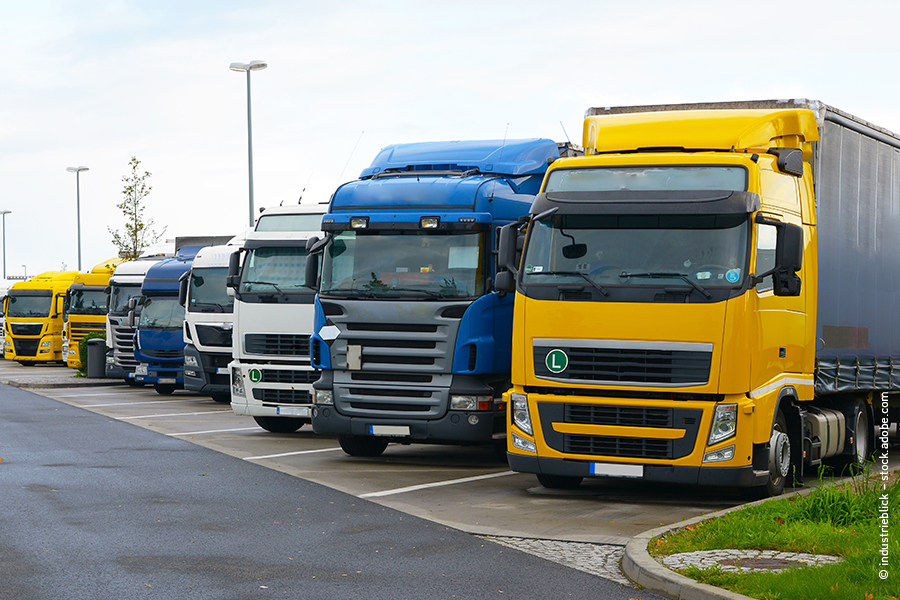 La pénurie de places de stationnement pour camions