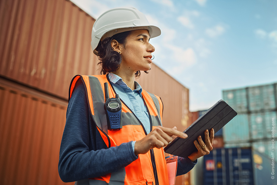 TIMOCOM_women_in_logistics_900x600px